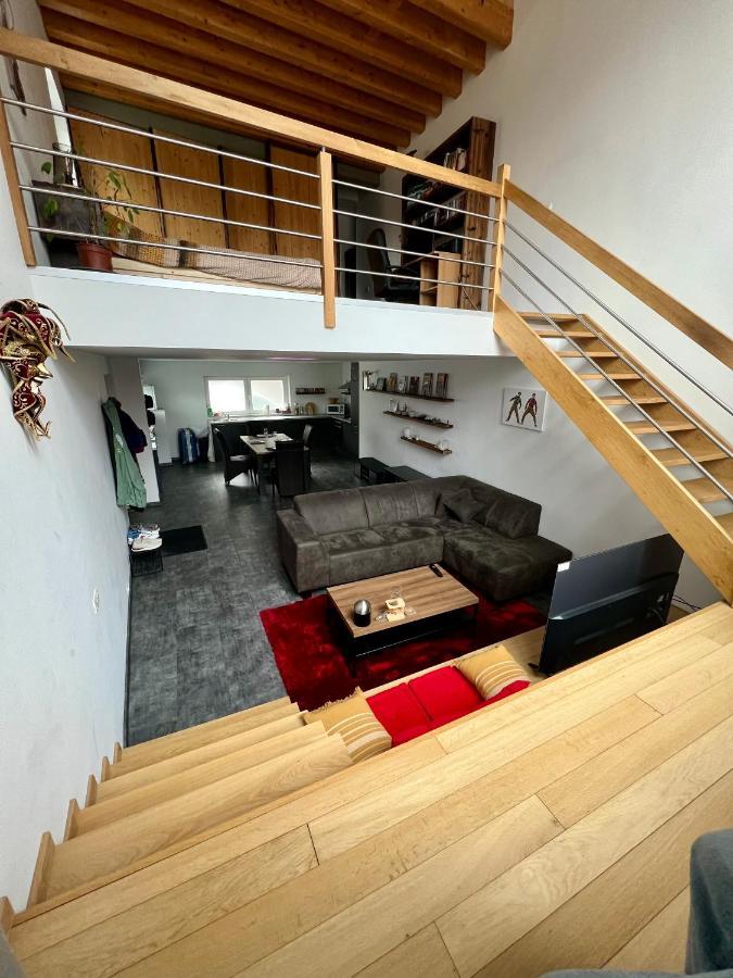 Capstay La Louvière Exterior foto
