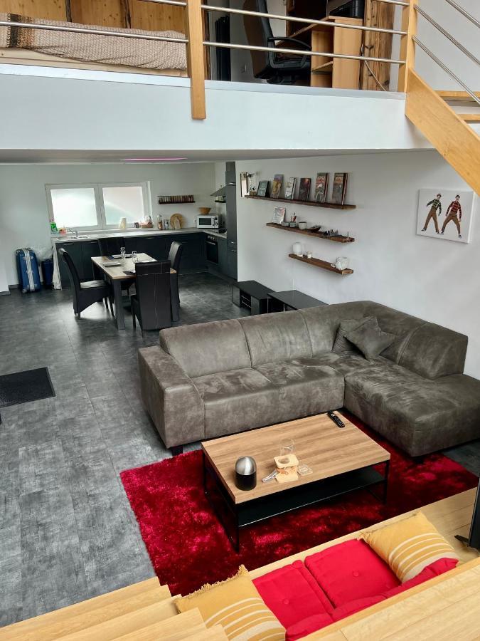 Capstay La Louvière Exterior foto
